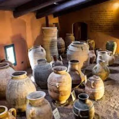 Dans Un Ancien Atelier De Potier